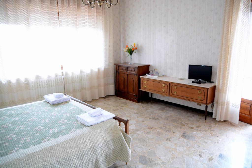 לינה וארוחת בוקר Mombello Monferrato Casa Giordano מראה חיצוני תמונה