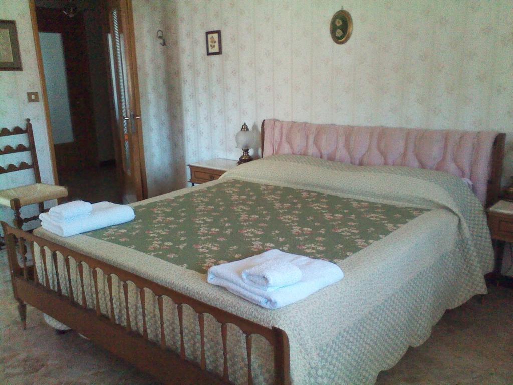 לינה וארוחת בוקר Mombello Monferrato Casa Giordano חדר תמונה